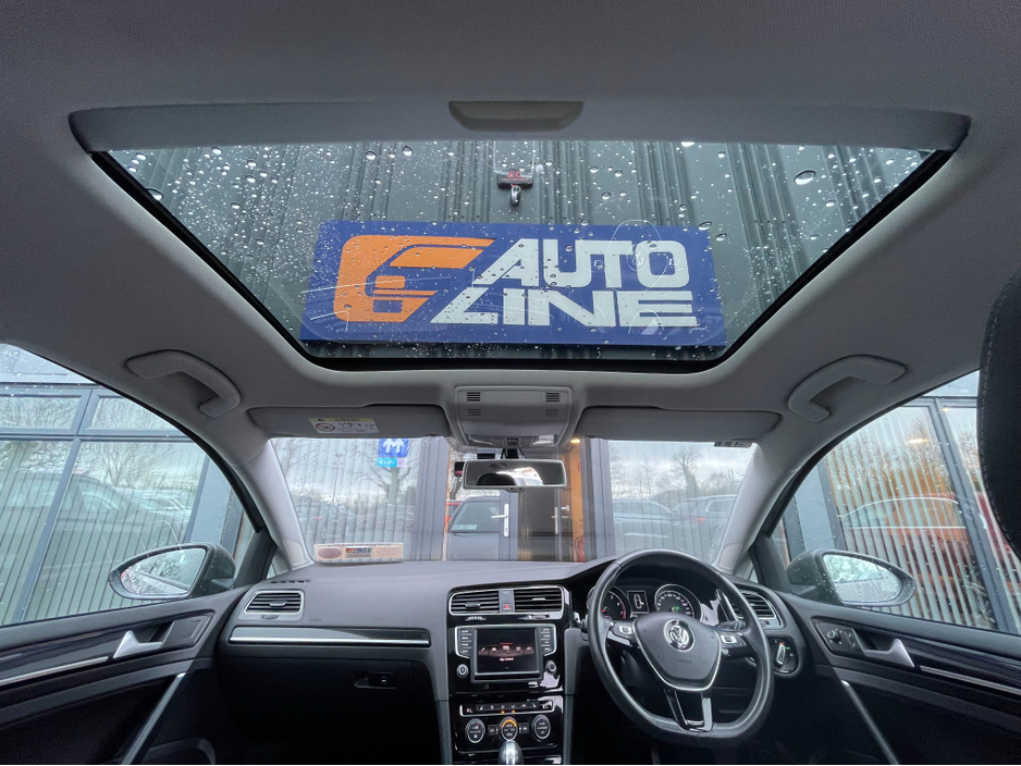 2017 Volkswagen Golf - image 13