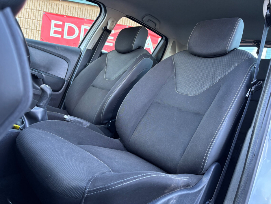 2016 Renault Clio 1.2 16V 75 DYNAMIQUE NAV €8,950