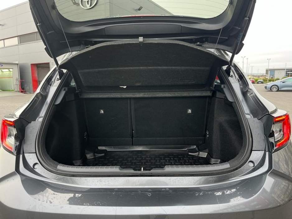 2024 Toyota Corolla - image 10