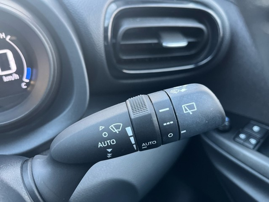 2024 Toyota Yaris Cross CROSS LUNA €28,444