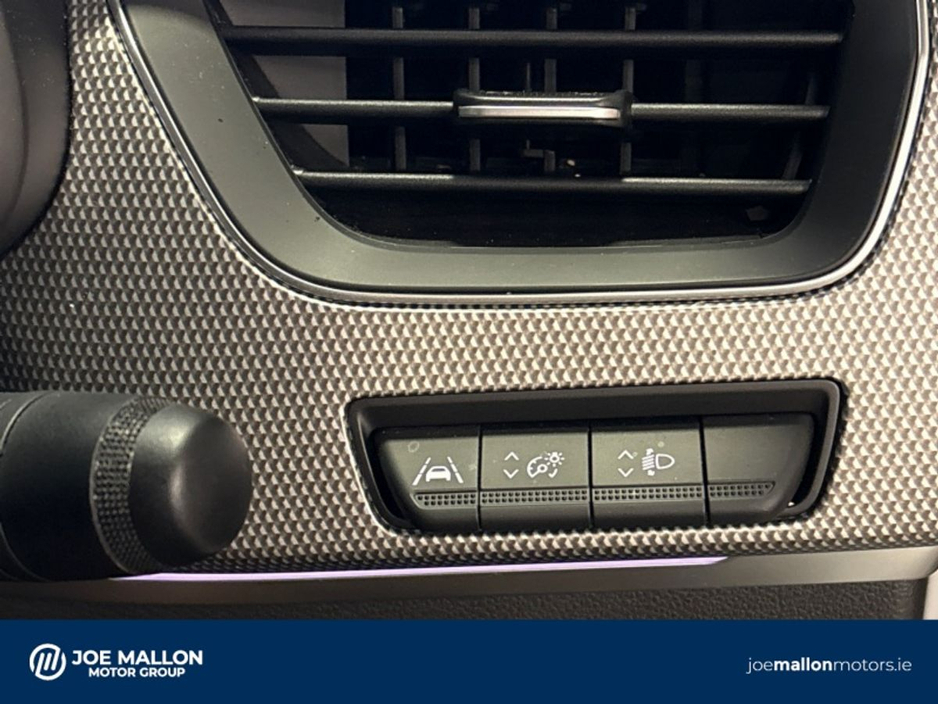 2023 Renault Arkana - image 21