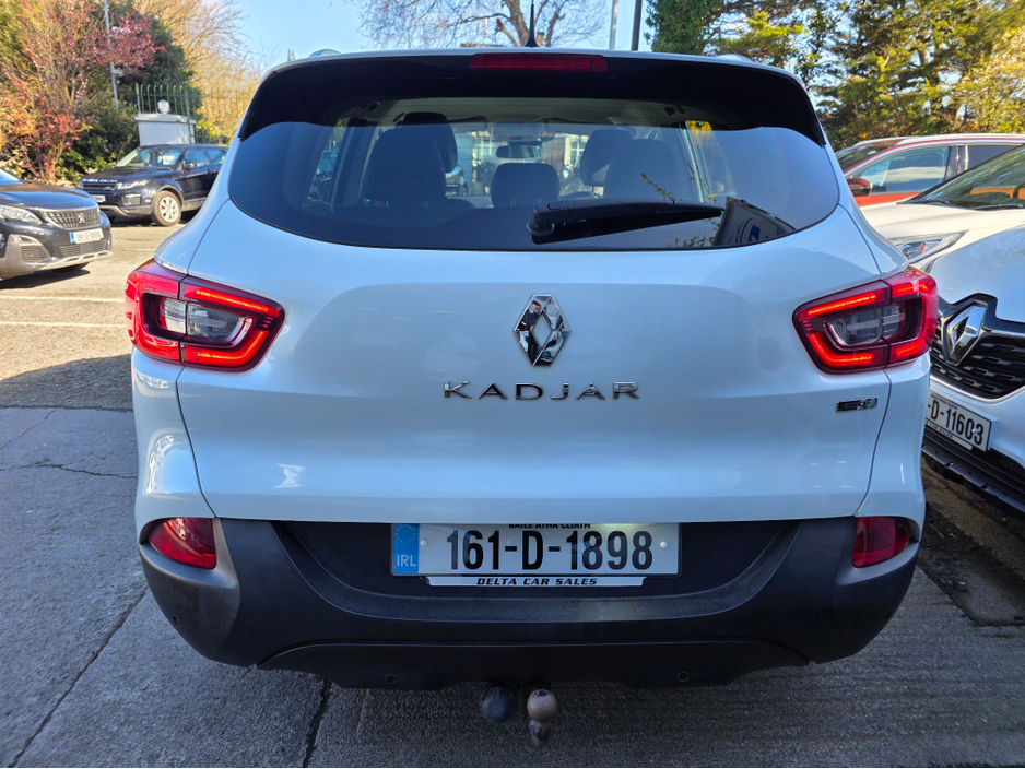 2016 Renault Kadjar - image 5