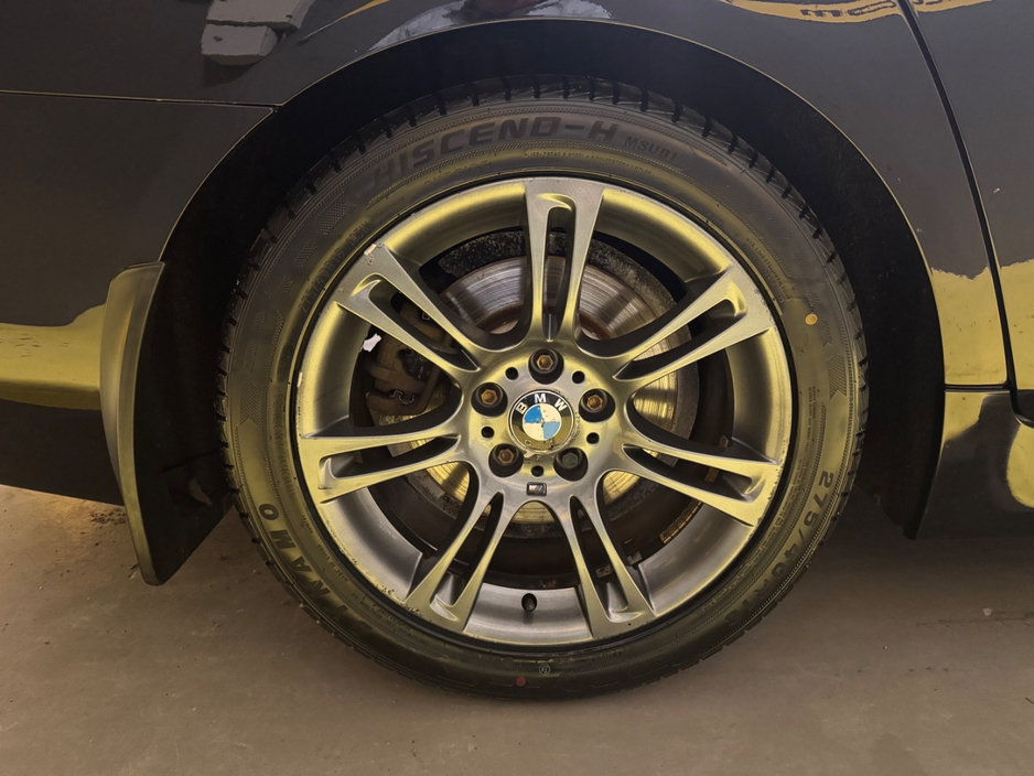 2012 BMW 5 Series - image 7