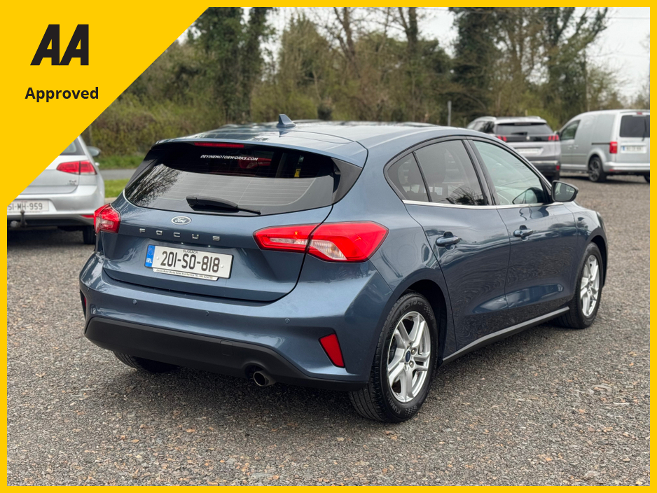 2020 Ford Focus - image 8