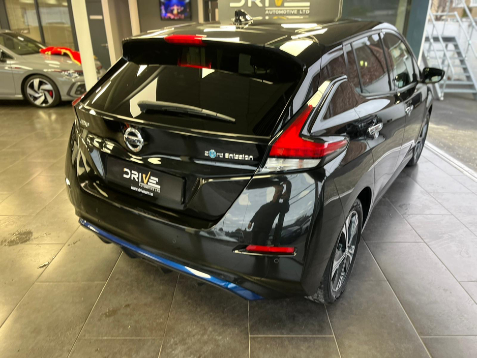 2021 Nissan Leaf - image 7