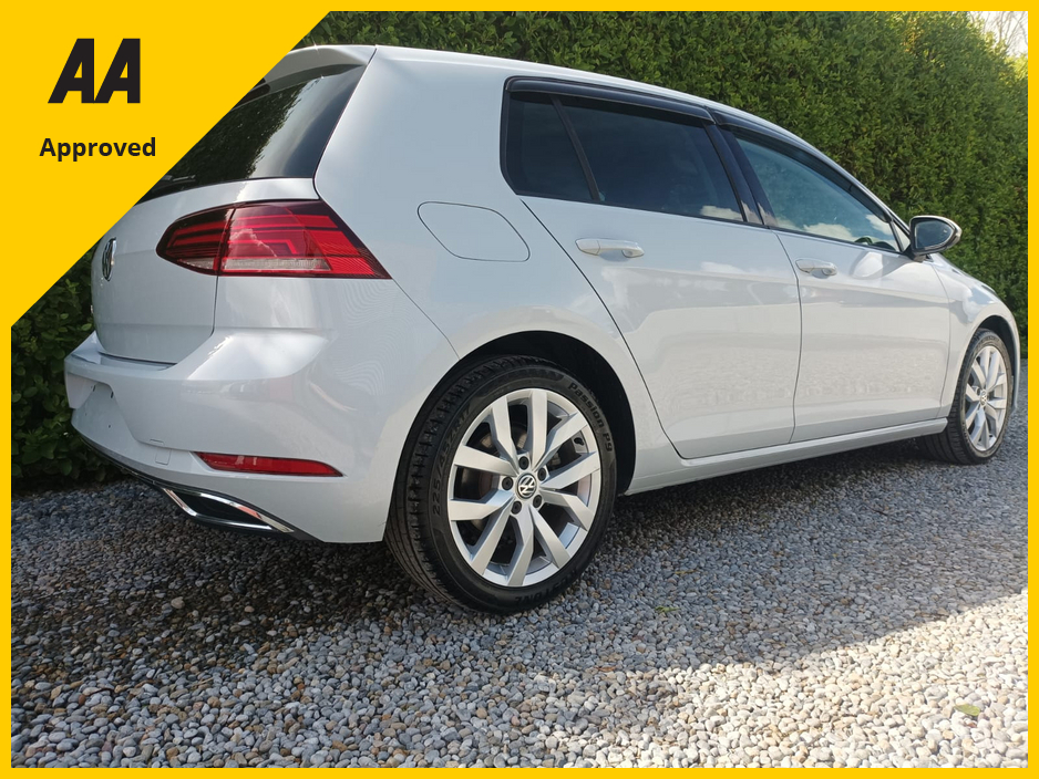 2018 Volkswagen Golf - image 15