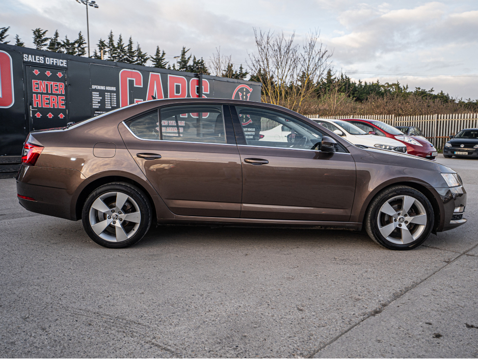 2018 Skoda Octavia - image 12
