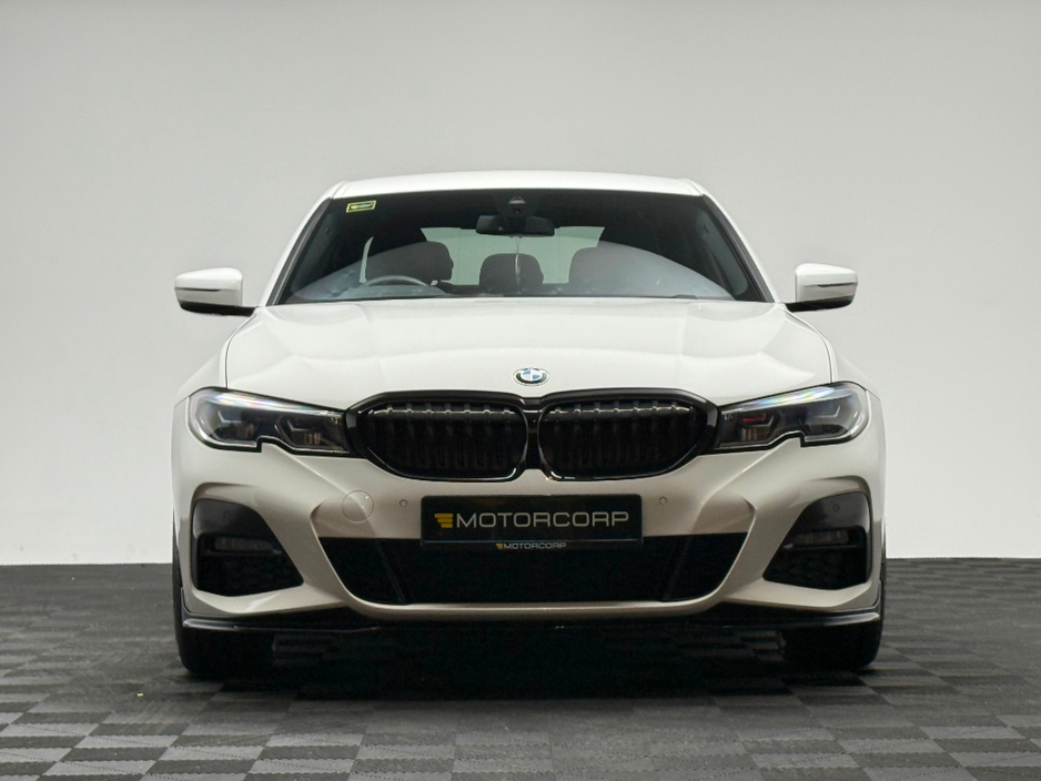 2020 BMW 3 Series 330E M SPORT €27,990