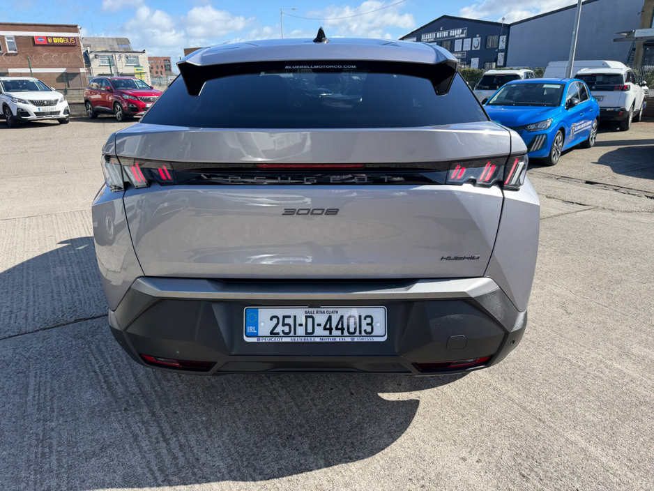 2025 Peugeot 3008 - image 5