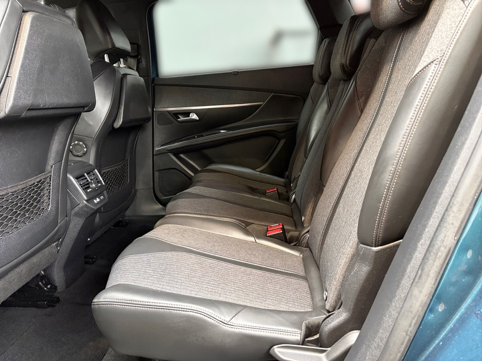 2018 Peugeot 5008 - image 15
