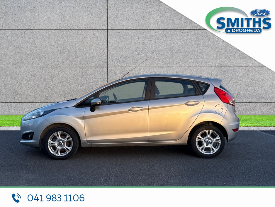 2015 Ford Fiesta - image 6