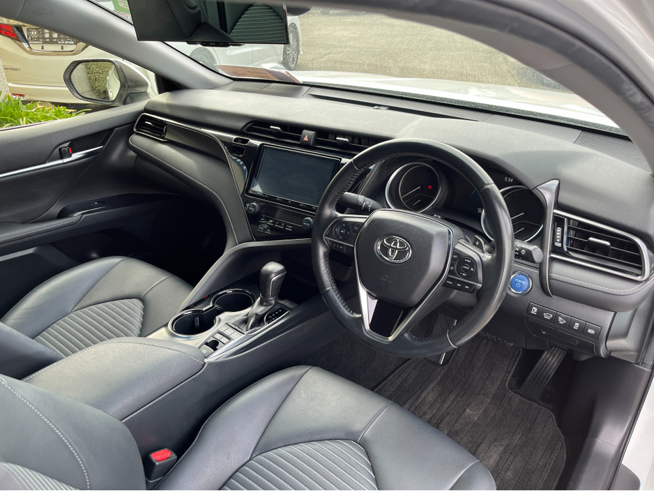 2019 Toyota Camry - image 14
