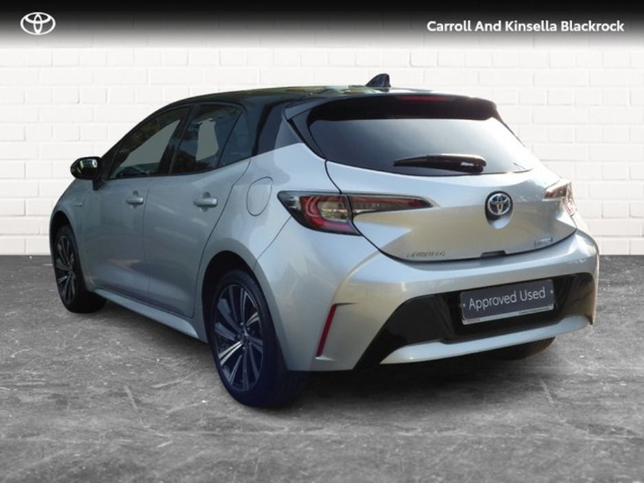 2023 Toyota Corolla Hybrid Luna Sport HB €27,950