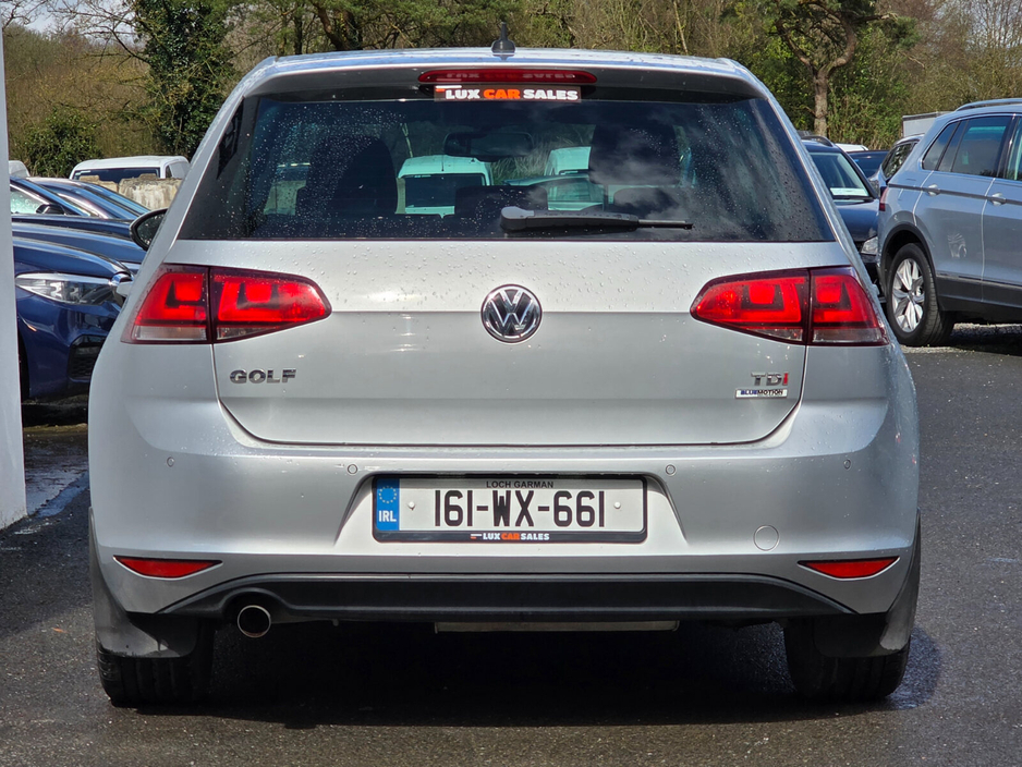 2016 Volkswagen Golf - image 9