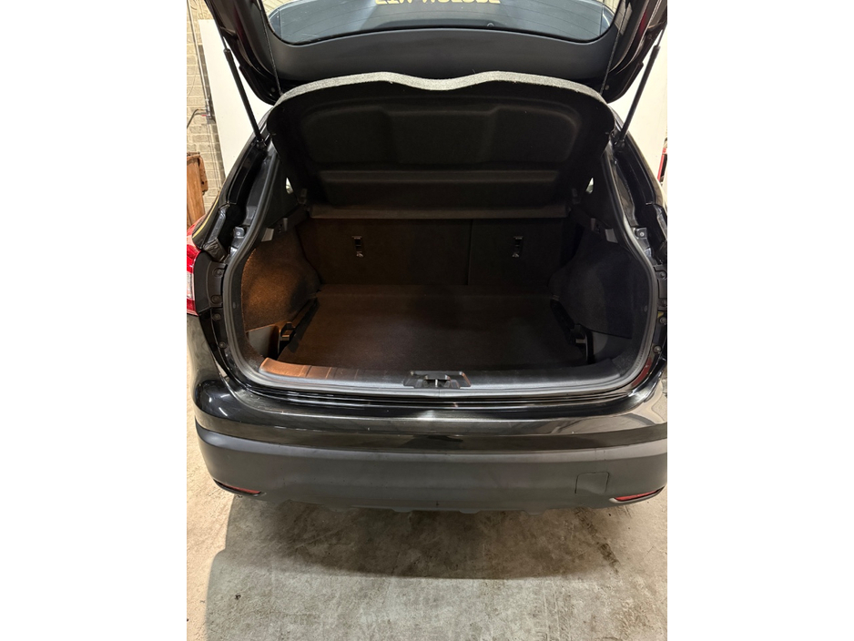 2016 Nissan Qashqai - image 9