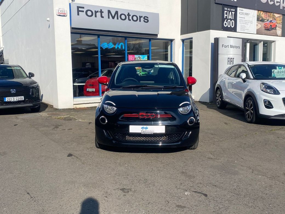 2023 Fiat 500e - image 2