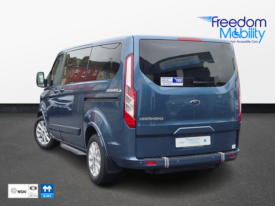 2020 Ford Tourneo Custom - image 3