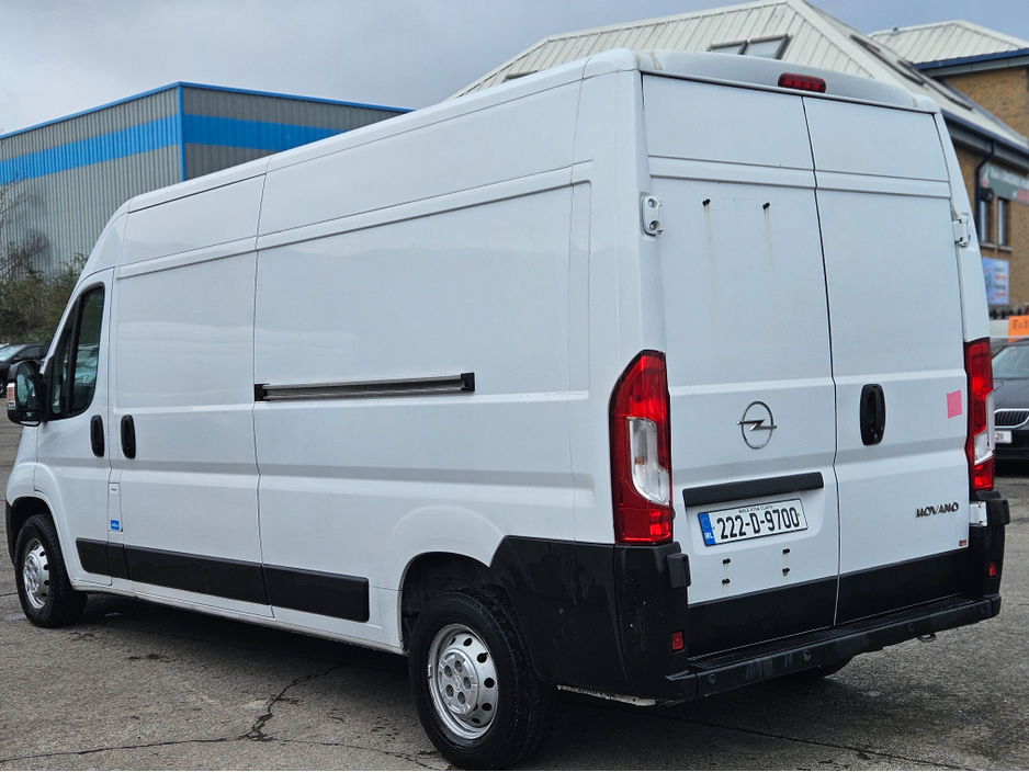 2022 Opel Movano - image 4