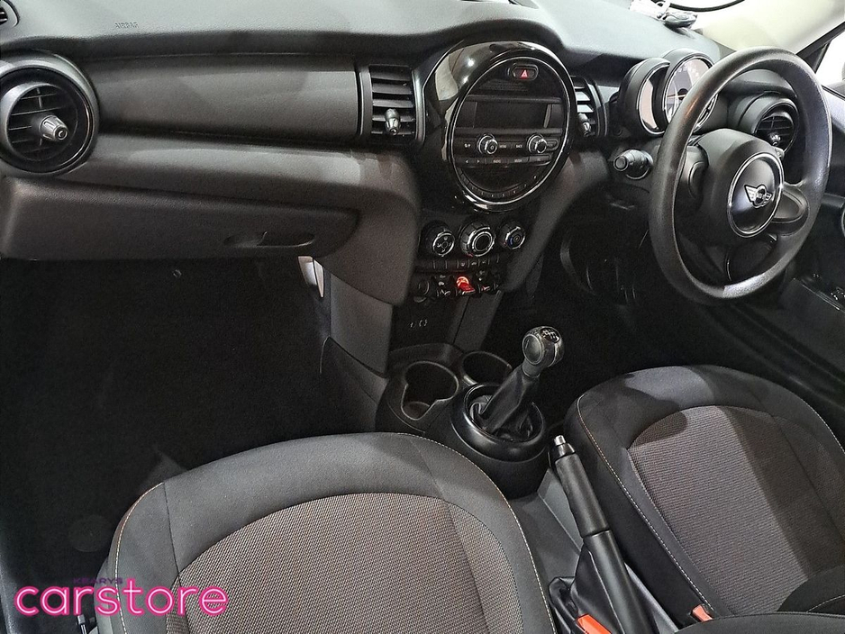 2017 MINI Hatch ONE D XN12 2 DR €14,480