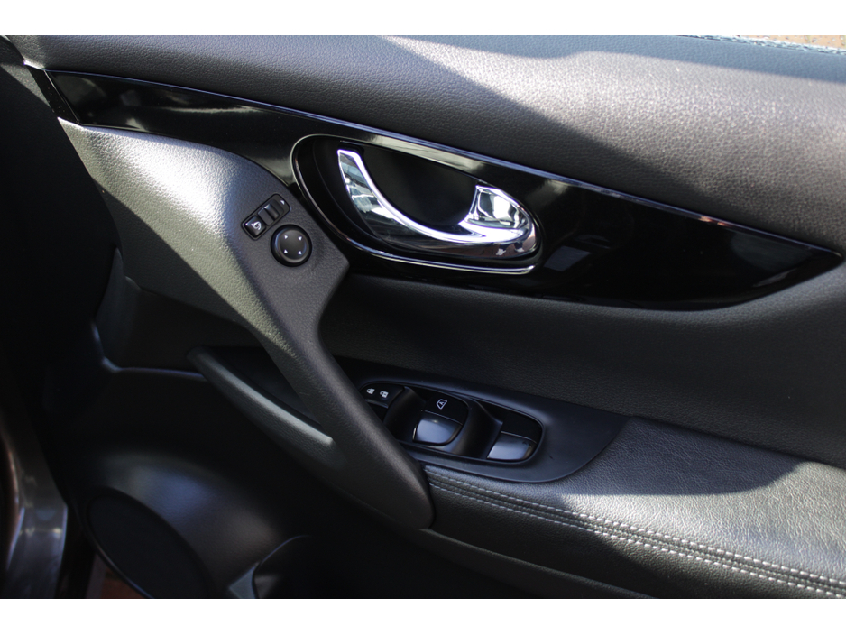 2017 Nissan Qashqai - image 10