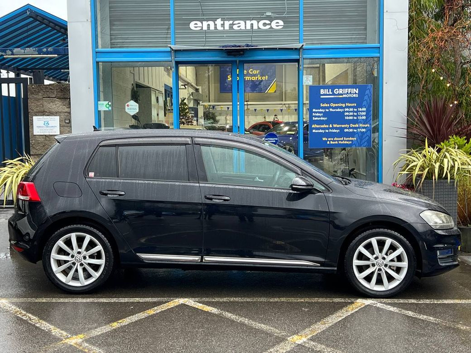 2014 Volkswagen Golf HIGHLINE 1.4 TSI AUTO // FULL SERVICE HISTORY // REVERSE CAMERA // LANE ASSIST €13,900