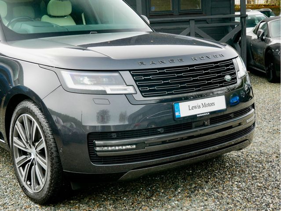2025 Land Rover Range Rover - image 7