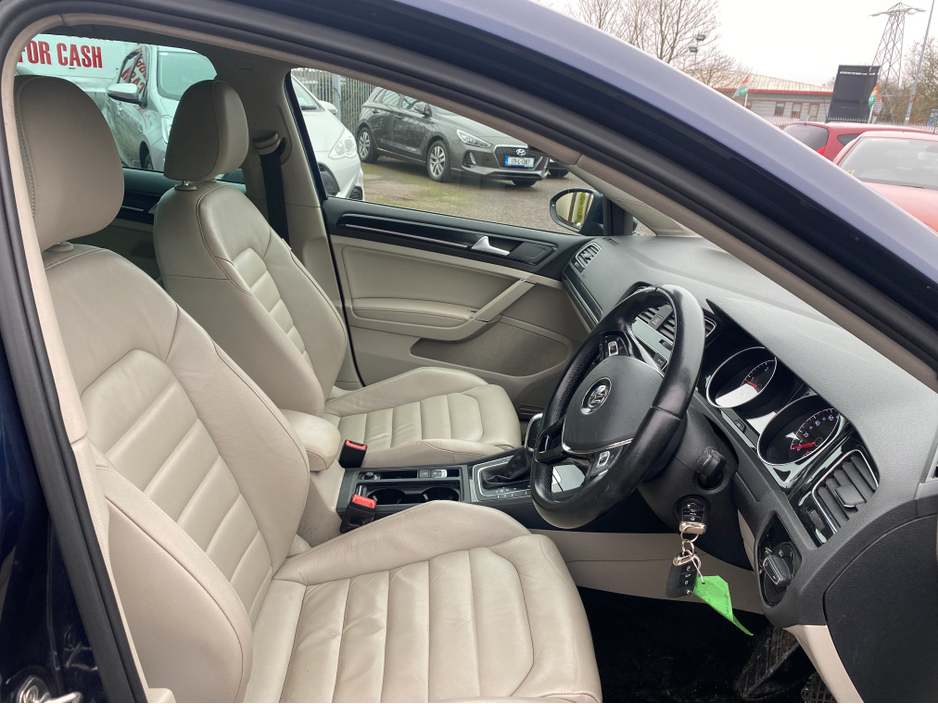 2015 Volkswagen Golf - image 9