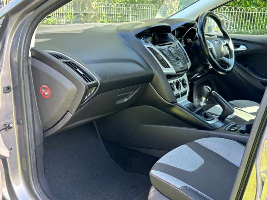 2013 Ford Focus - image 8