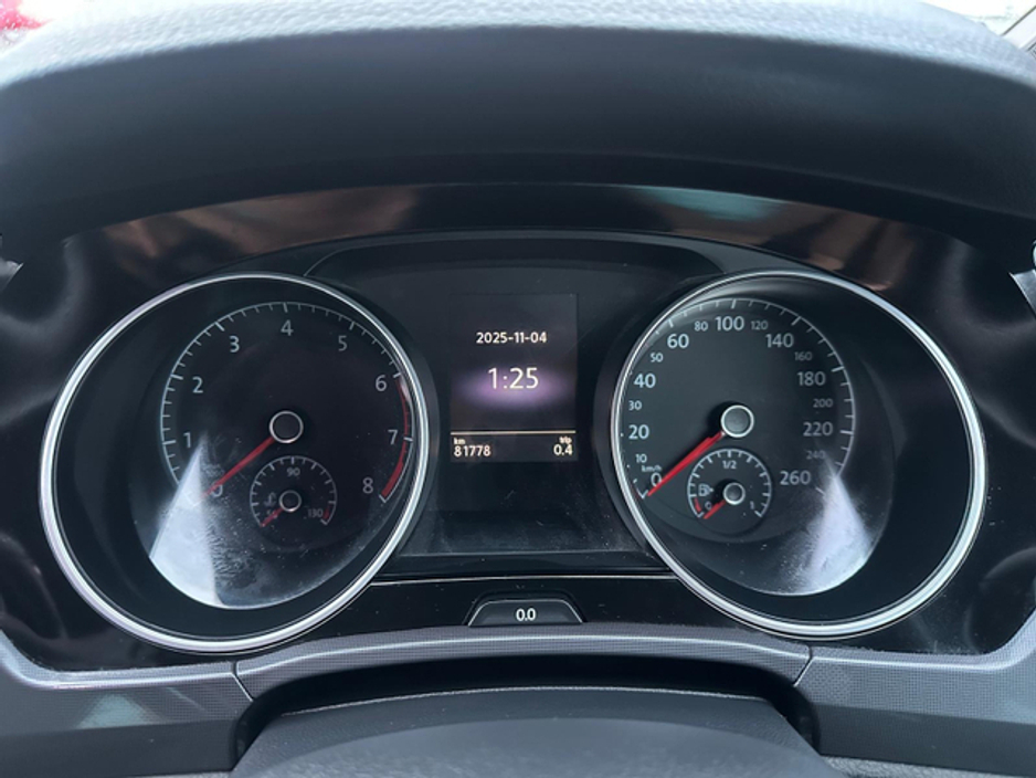 2016 Volkswagen Touran - image 20