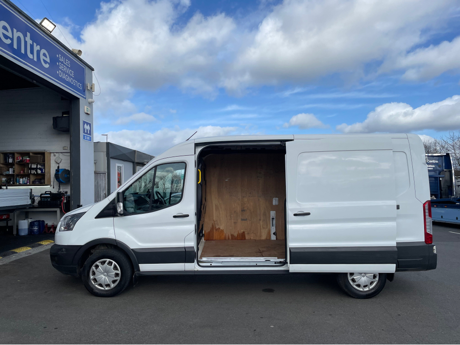 2016 Ford Transit - image 14