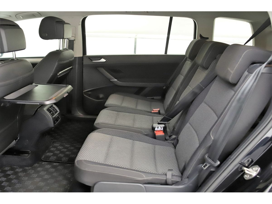 2018 Volkswagen Touran - image 15