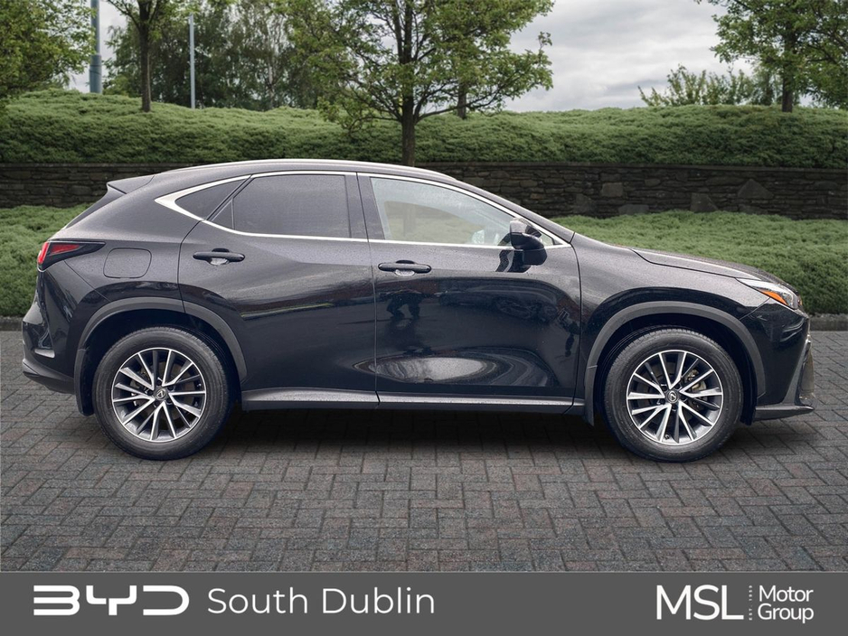 2023 Lexus NX 450 h+ - image 7