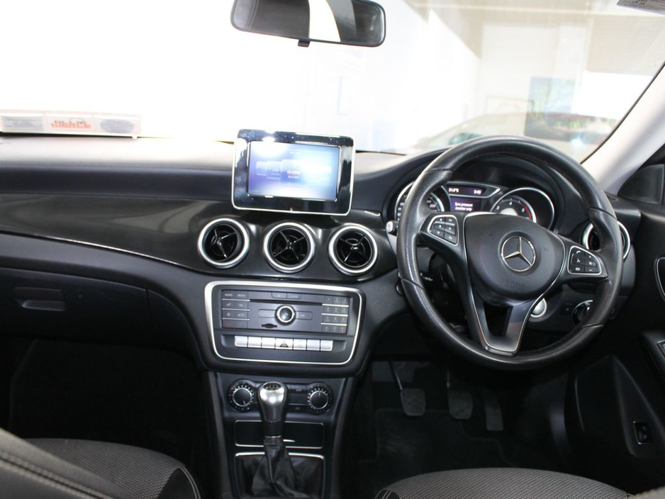 2018 Mercedes-Benz CLA Class - image 10