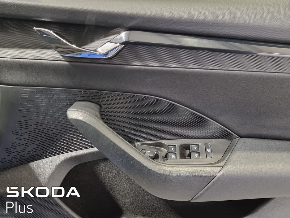 2024 Skoda Octavia - image 22