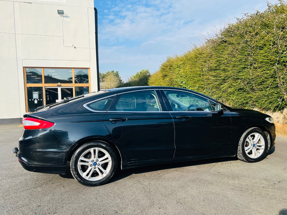 2016 Ford Mondeo - image 11