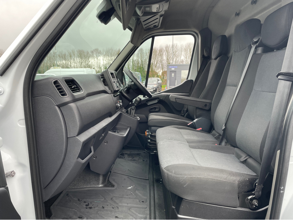 2023 Renault Master 2023  RENAULT MASTER FWD LM35 BLUE DCI 135 B