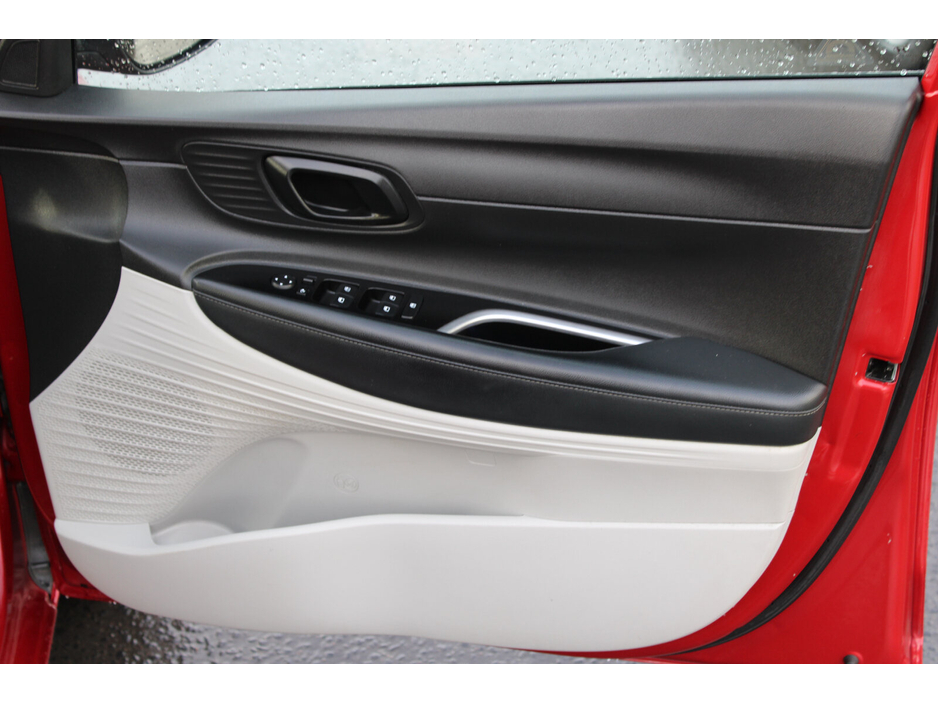 2021 Hyundai i20 - image 15