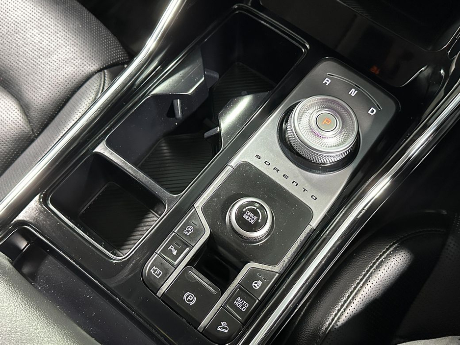 2024 Kia Sorento - image 21