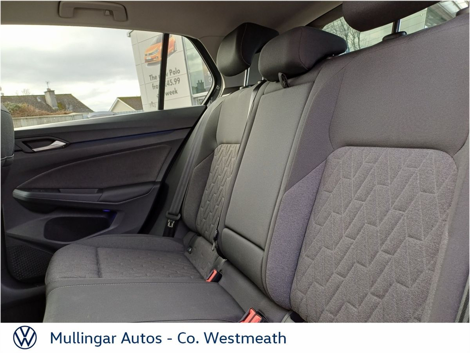 2025 Volkswagen Golf - image 7