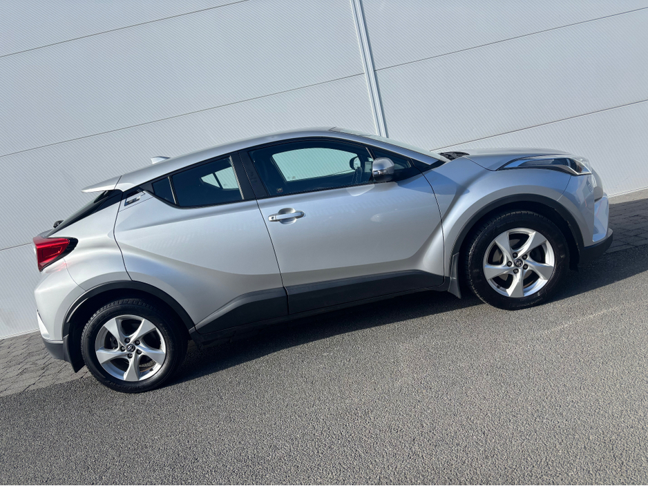 2018 Toyota C-HR 1.2T LUNA 4DR €17,495