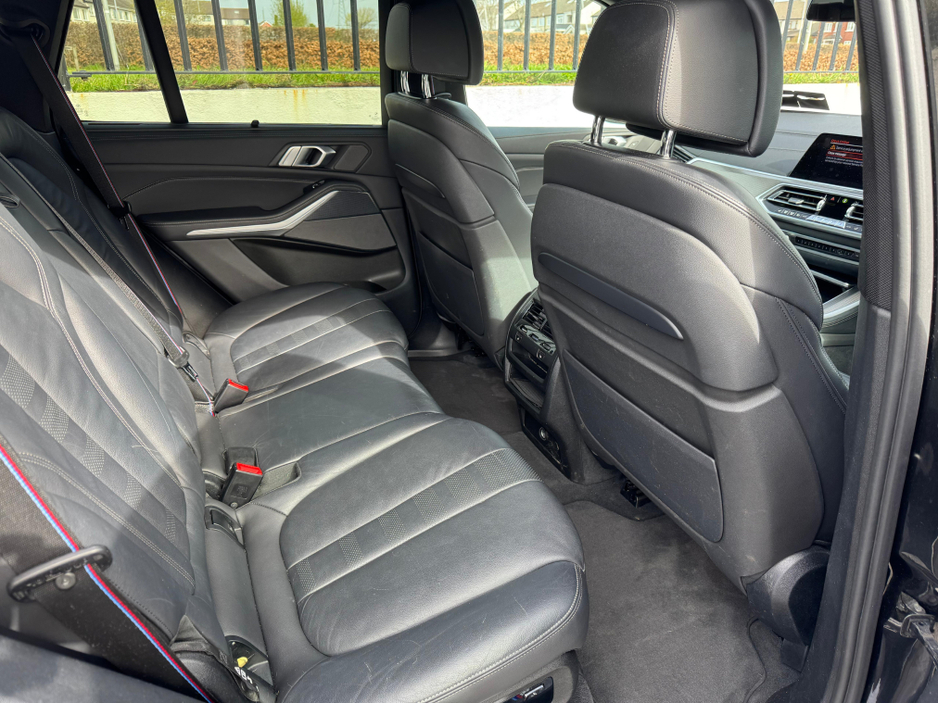 2020 BMW X5 - image 5