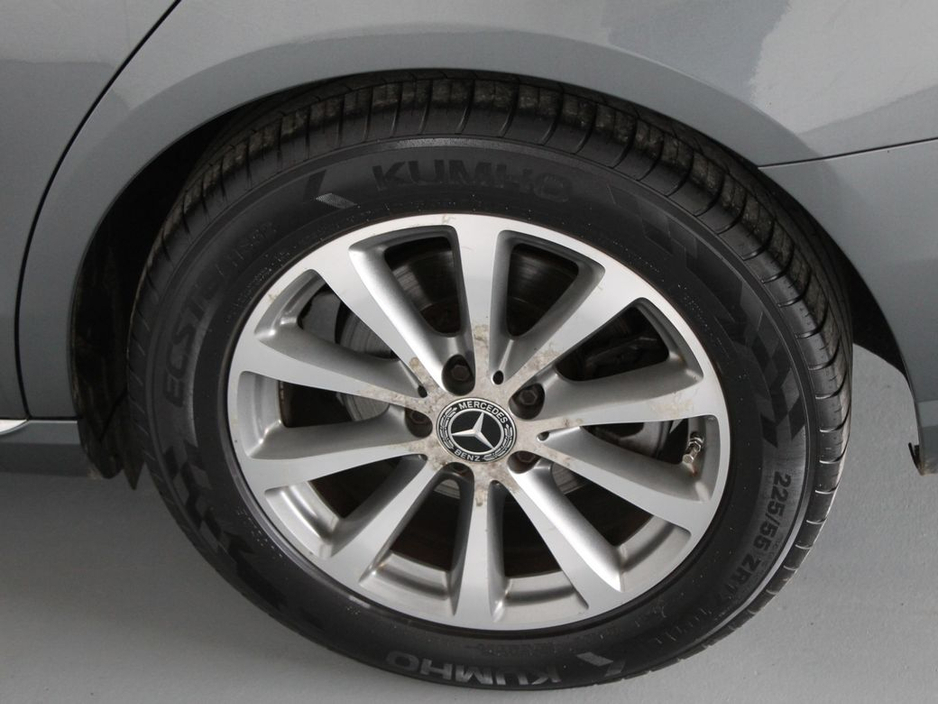 2018 Mercedes-Benz E Class - image 30