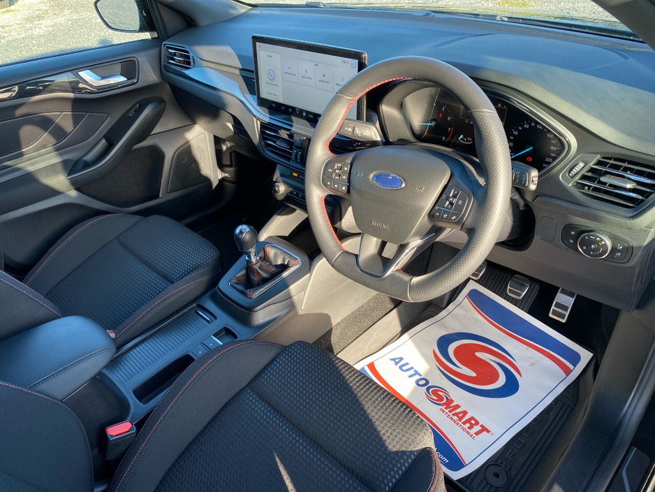 2024 Ford Focus - image 6