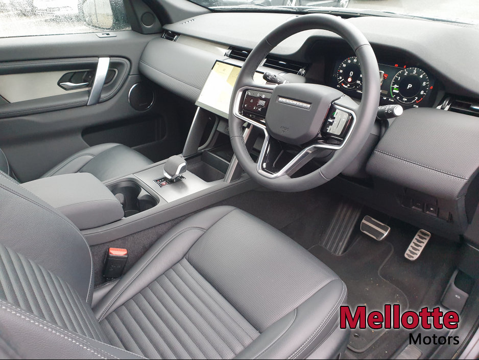 2024 Land Rover Discovery Sport - image 9