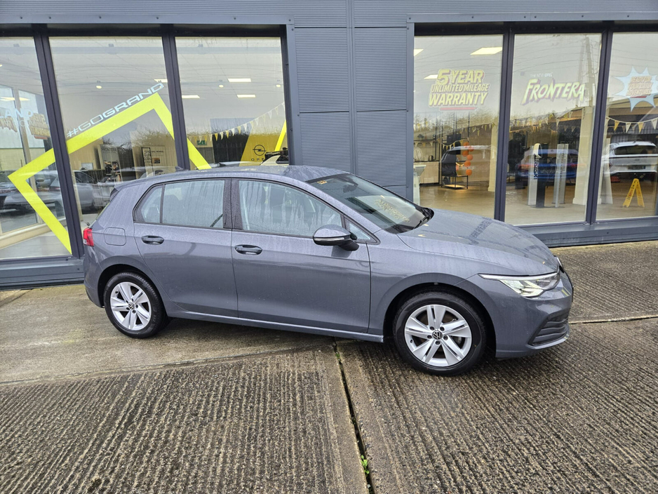 2023 Volkswagen Golf 1.0 TSI 110HP Life €25,950