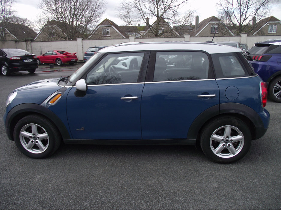 2012 MINI Cooper D - image 11