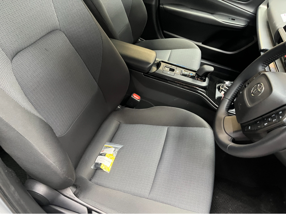 2025 Toyota Prius - image 10