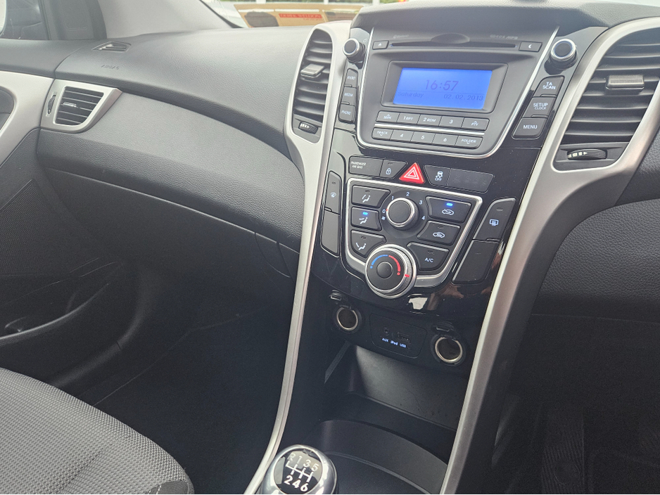 2015 Hyundai i30 - image 11