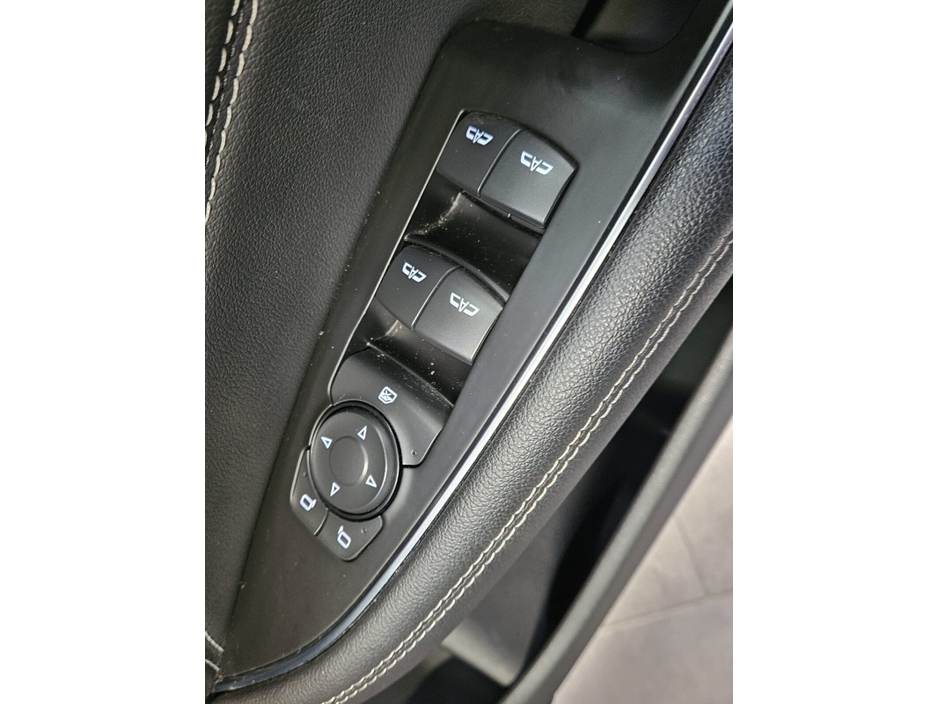 2017 Opel Insignia 1.6 (136PS) Turbo D ecoTEC SRi €10,950