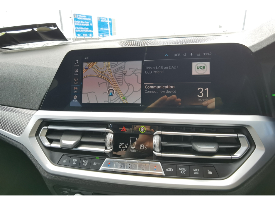 2019 BMW 3 Series - image 16